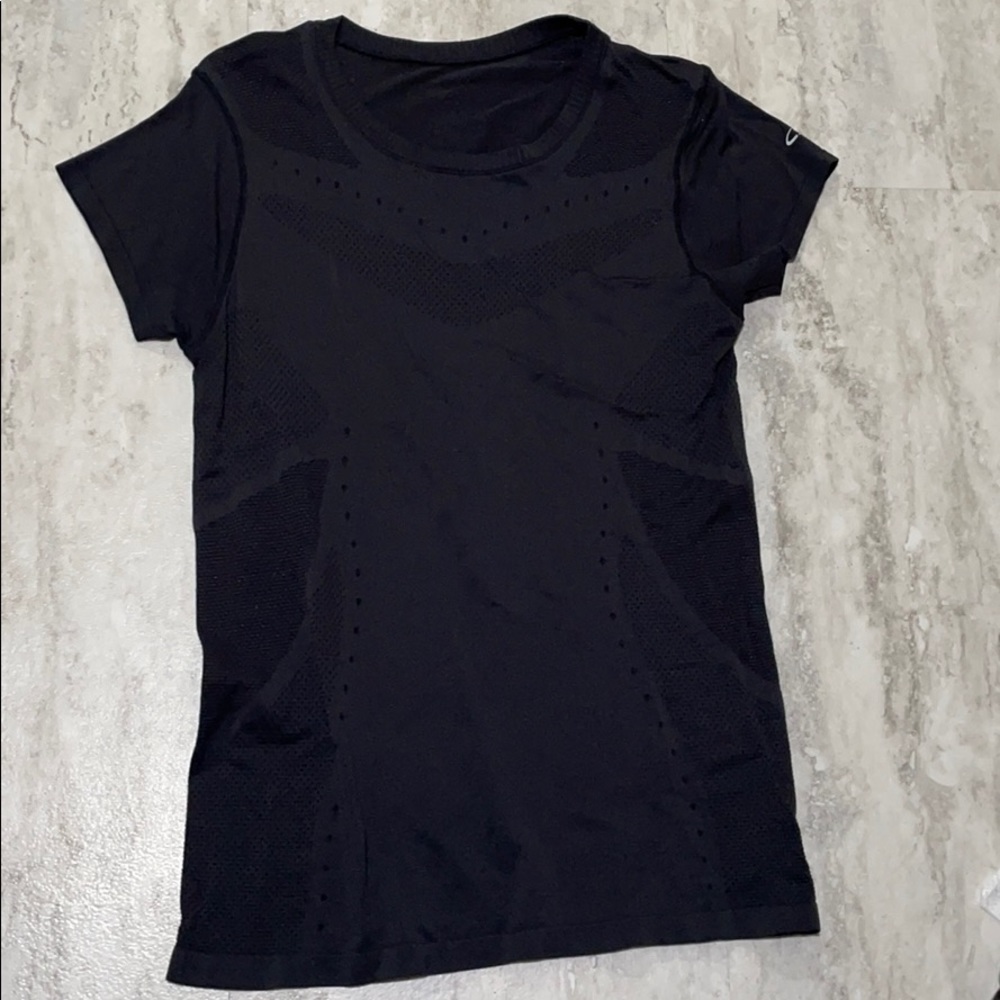 Black workout top
